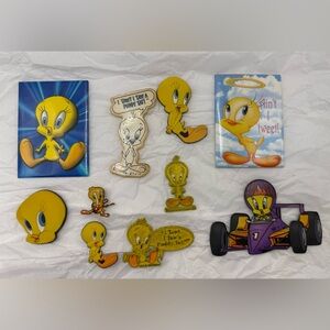 Vintage Looney Tunes Tweety Bird Pin & Magnet Collection